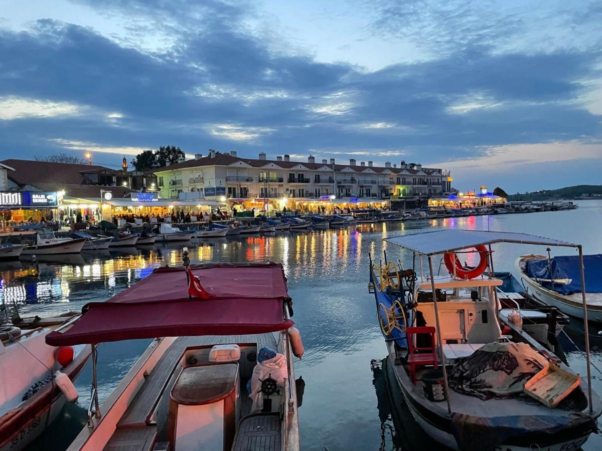 Palmiye Konuk Evi Foça Exterior foto