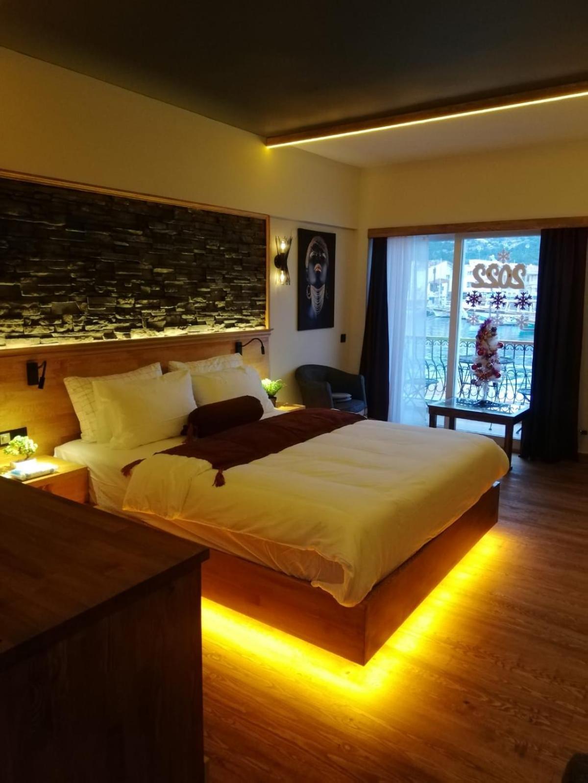 Palmiye Konuk Evi Foça Exterior foto